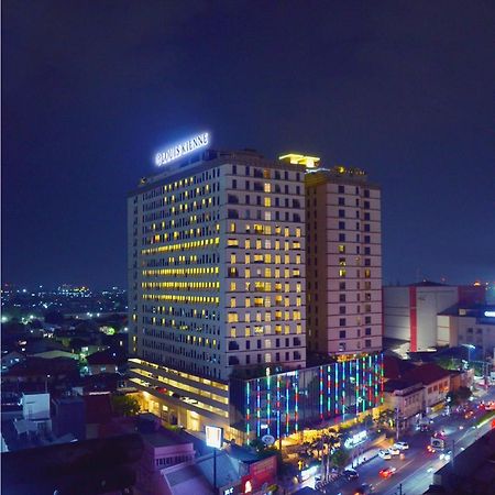 Louis Kienne Hotel Pemuda Semarang Exterior foto